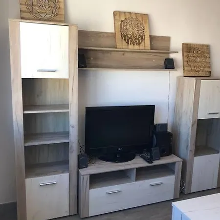 Apartamento A 2 Calles Del Mar, Con Aire Acondicionado *